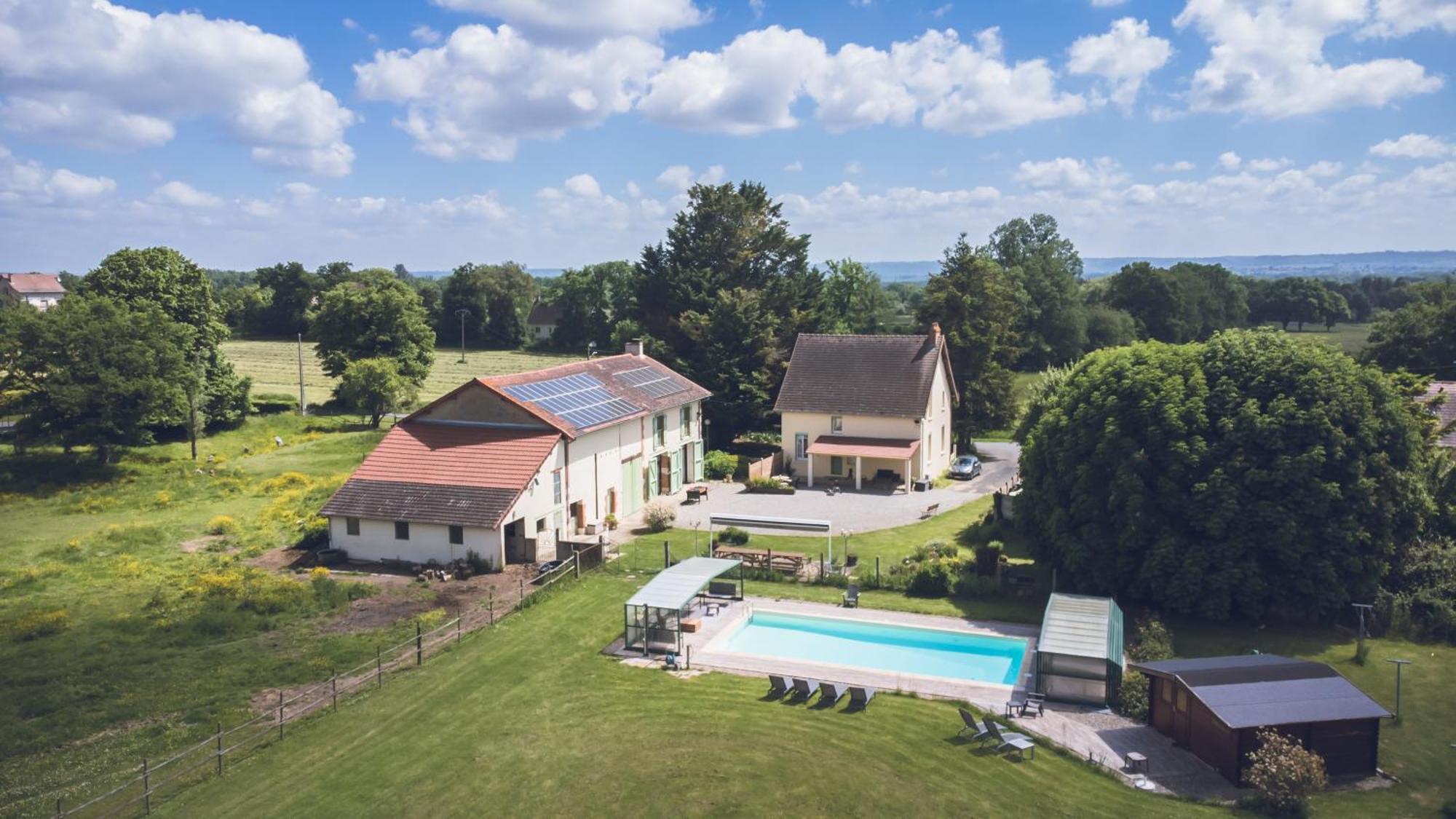 Les Malvaux Bed & Breakfast Huriel Exterior foto