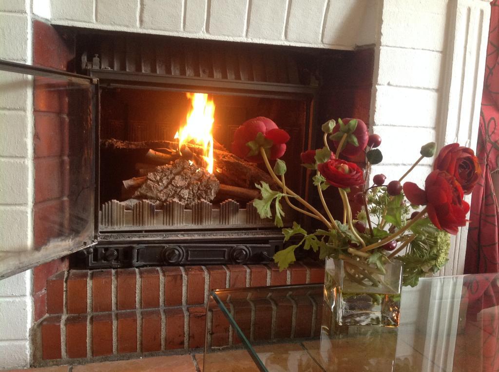 Les Malvaux Bed & Breakfast Huriel Exterior foto